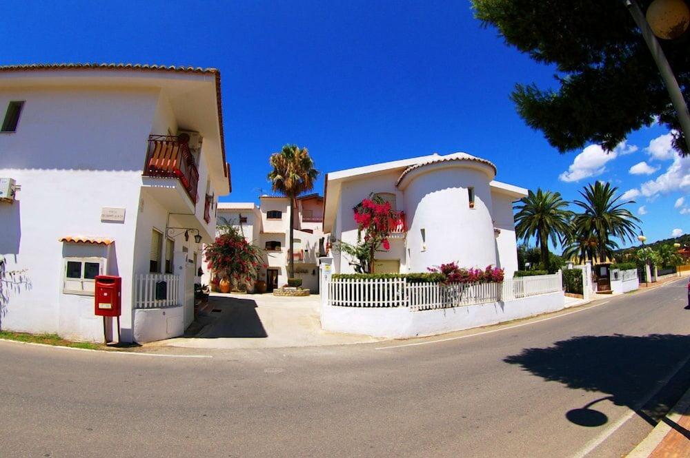 Hotel Residence Costa Azzurra Capo Vaticano Exterior photo