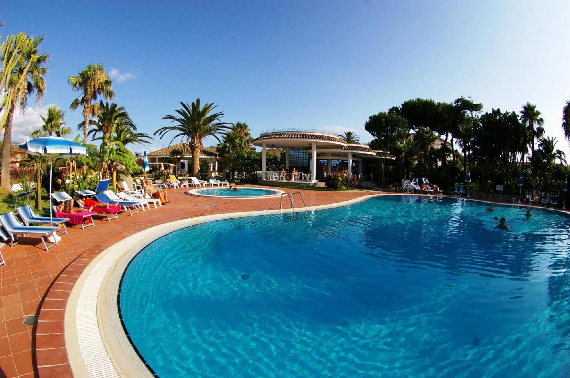 Hotel Residence Costa Azzurra Capo Vaticano Exterior photo